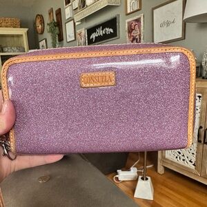 Consuela wristlet Lyndz